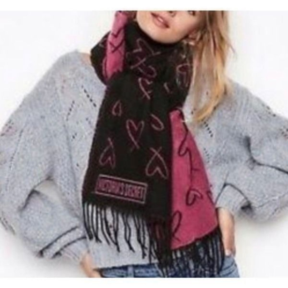 Beautiful Women Victoria's secret Thick pink and black Logo scarf. Excellent con